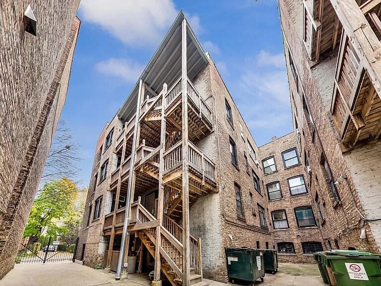 Building Photo - 5600 S Blackstone Ave