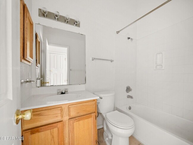 Building Photo - 5416 Roger Maris Dr