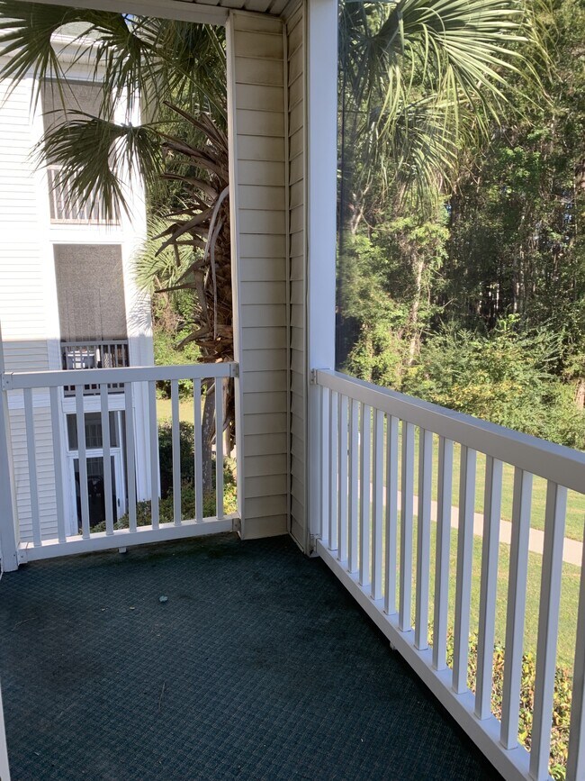 Building Photo - 468 River Oaks Dr