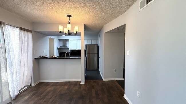 Building Photo - 250 El Dorado Blvd