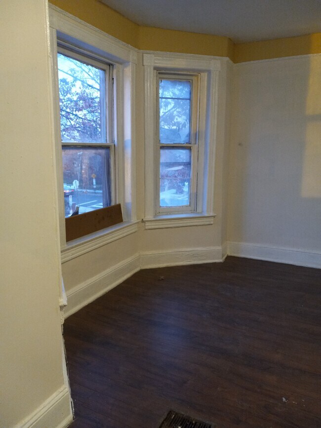 Building Photo - 1406 5th St NW