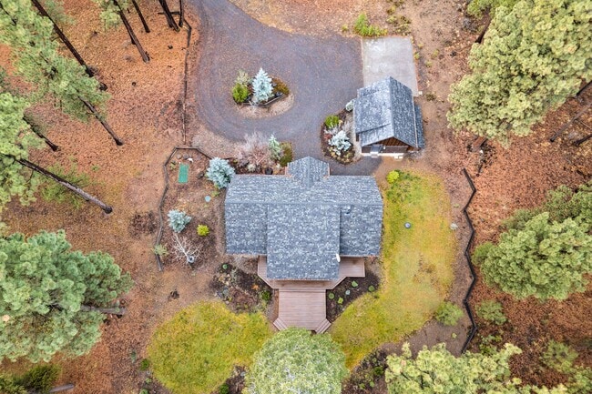 Building Photo - Unfurnished Peaceful River Retreat – Moder...