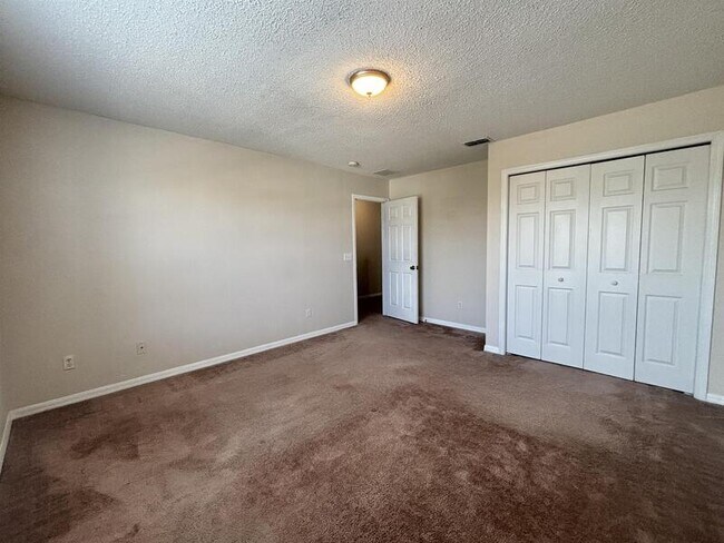 Building Photo - 15133 Moultrie Pointe Rd