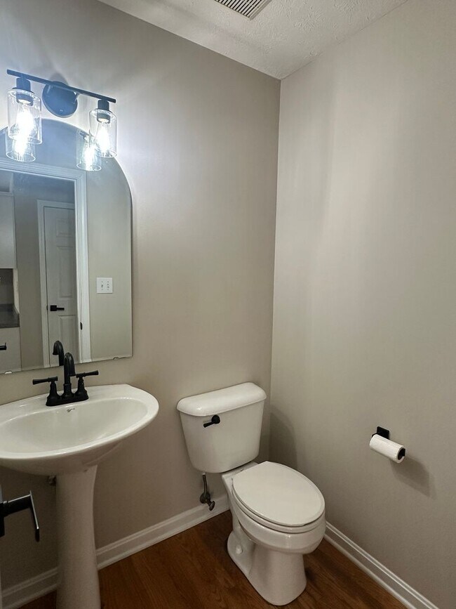 Building Photo - 4512 Dogwood Forest Pl