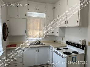 Building Photo - 217 5th St S