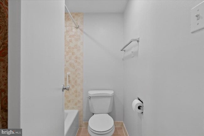 Building Photo - 3705 S George Mason Dr