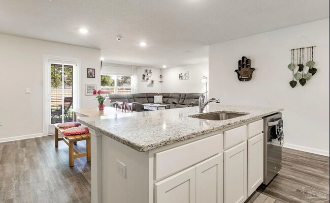 Building Photo - 9768 MilleeLoop