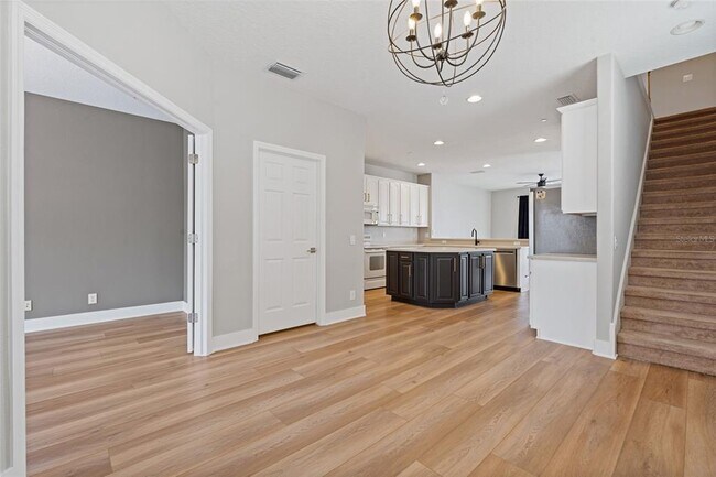 Building Photo - 1129 Venetian Harbor Dr NE