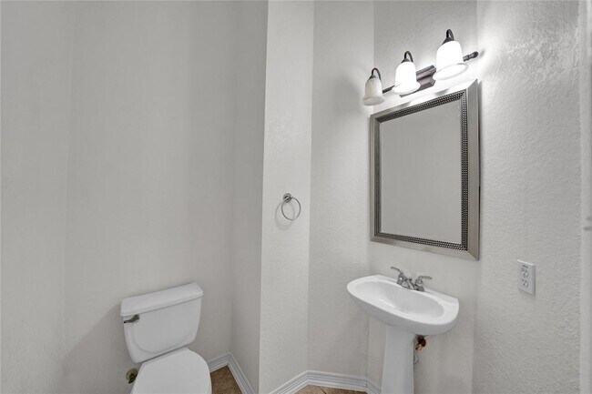 Building Photo - 1806 Rock Spring Ct