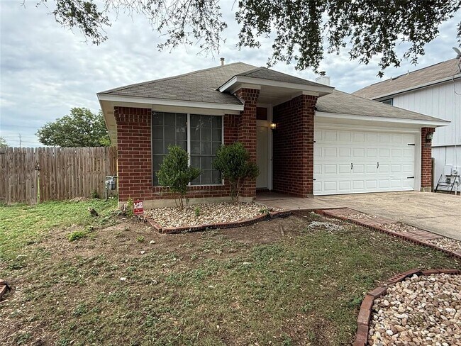 Building Photo - 916 Whitehall Dr