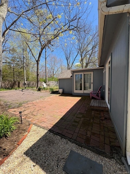 Building Photo - 134 Montauk Hwy