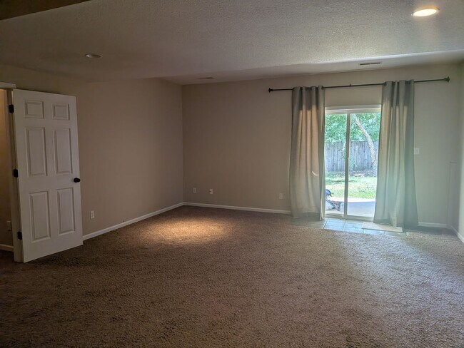 Building Photo - 4108 Cedar Crest Ln