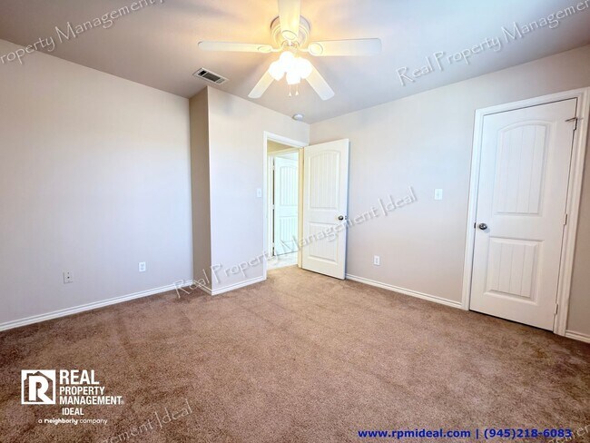 Building Photo - 916 Parkplace Ridge