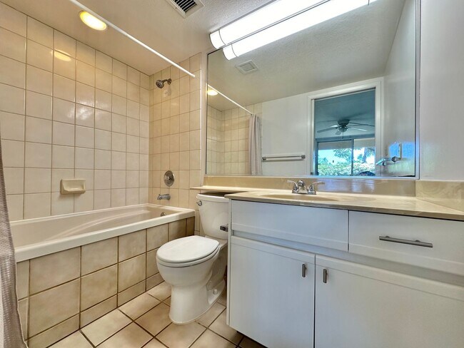 Building Photo - 1 Bedroom / 2 Bathroom Condo at Maui Banyan - 650 Sq Ft