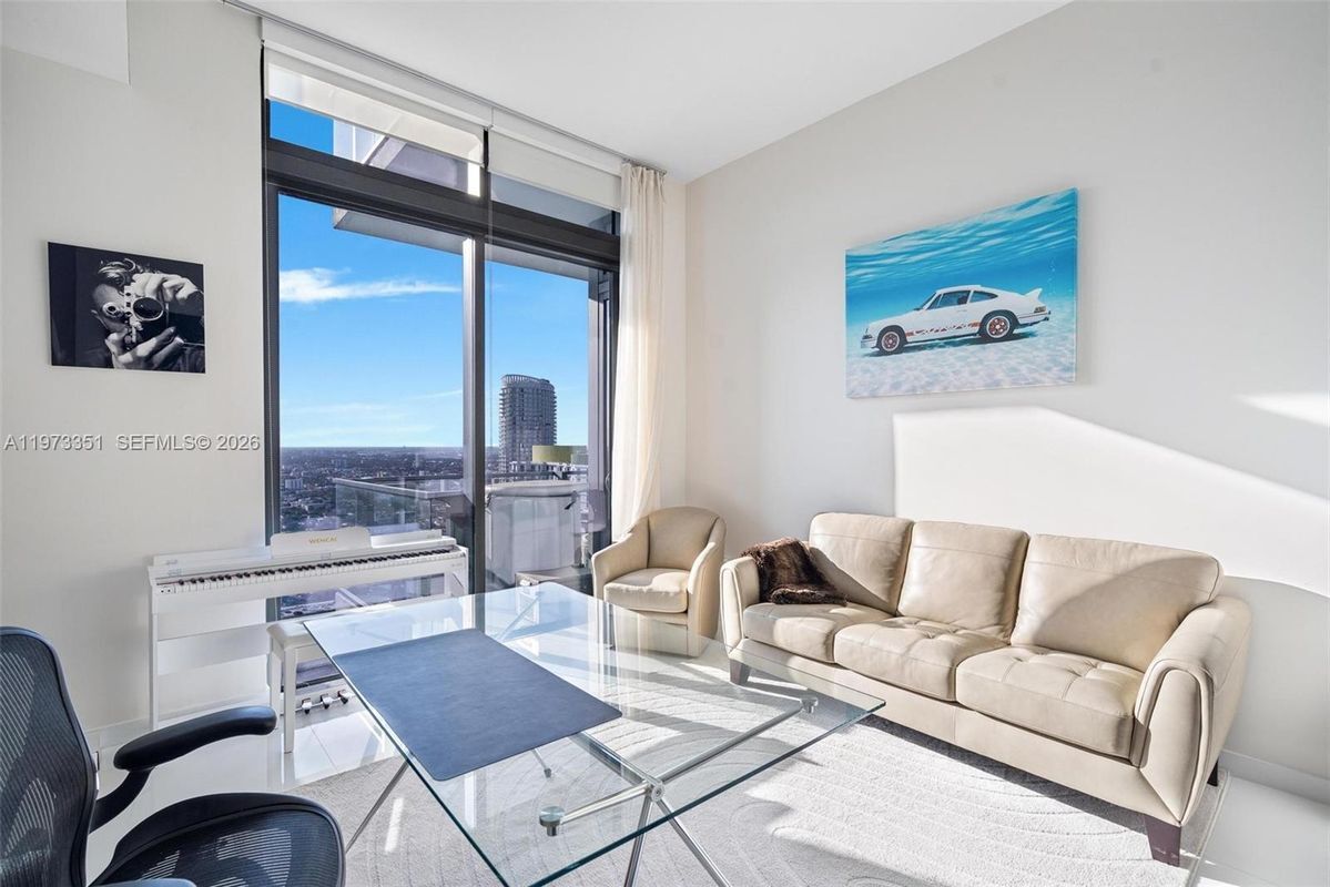 Building Photo - 88 SW 7th St