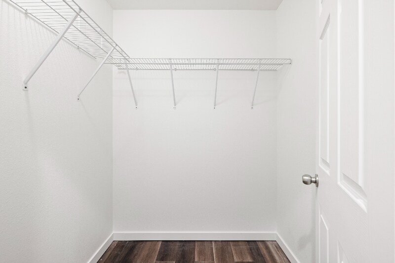 Building Photo - 2625 W Marina Dr