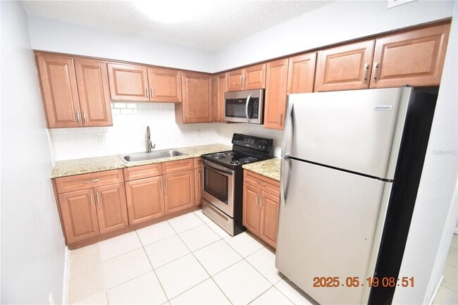 Building Photo - 2207 Irene St