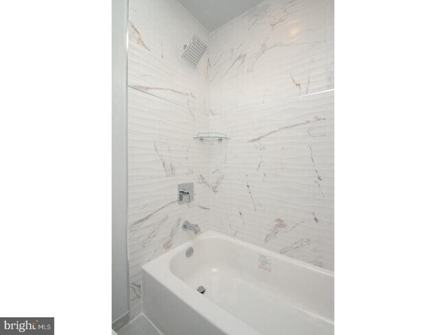 Building Photo - 2564 Frankford Ave