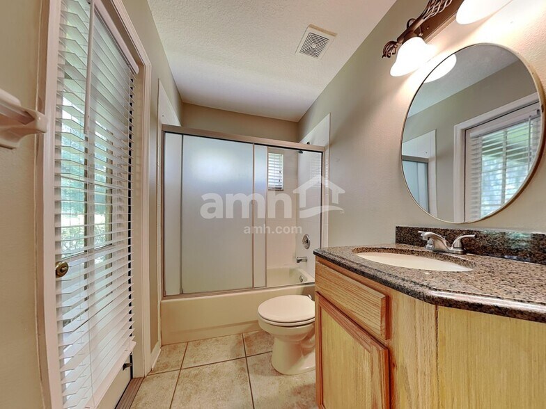 Building Photo - 883 Moonluster Dr