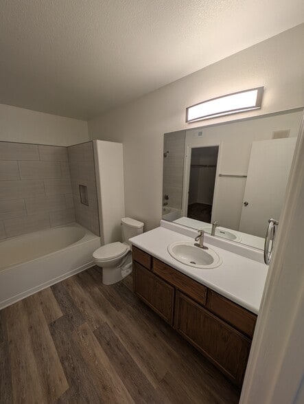 Master Bath #2 - 813 Radiant Star St