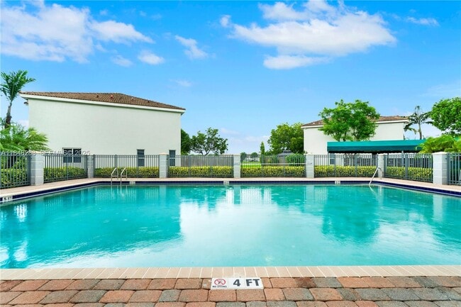 Building Photo - 1637 SE 30th St