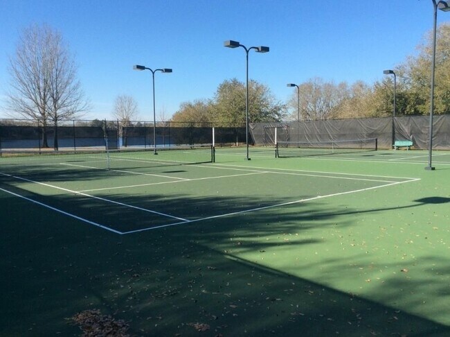 Building Photo - 1946 Tree Swallow Dr
