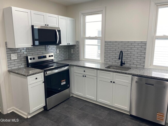 Building Photo - 1755 Avenue B