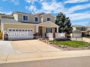 Building Photo - Spacious Home with Fenced Backyard and 2-Car Garage / 4 Bed, 3 Bath  / Voucher Accepted / Coming ...
