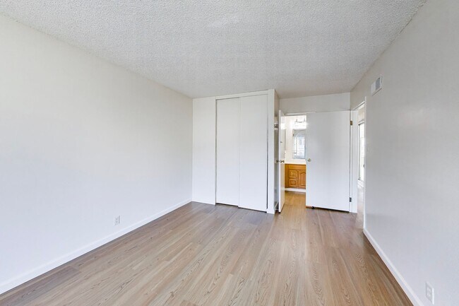 Building Photo - Beautiful 4-Bedroom, 2-Bathroom Daly City Home for Rent