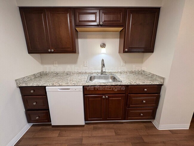 Building Photo - 17890 SW Alexander St