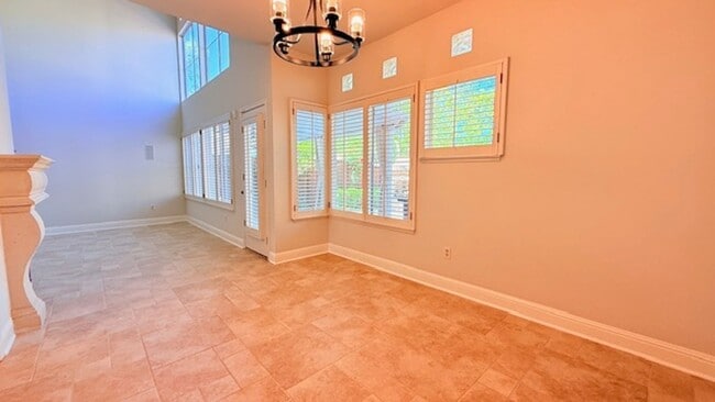 Building Photo - Gorgeous Two (2) Suites--- Executive Style 2BD/2.5BA + Loft, Two-Story TH at The Lake at Canyon L...