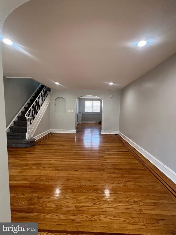 Building Photo - 6713 Guyer Ave