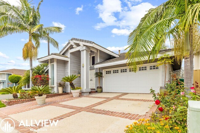 Building Photo - Elegant 3 Bed 2 Bath Home Available in the Heart of Woodbridge!