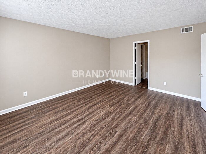Building Photo - 3031 Kenville Ln