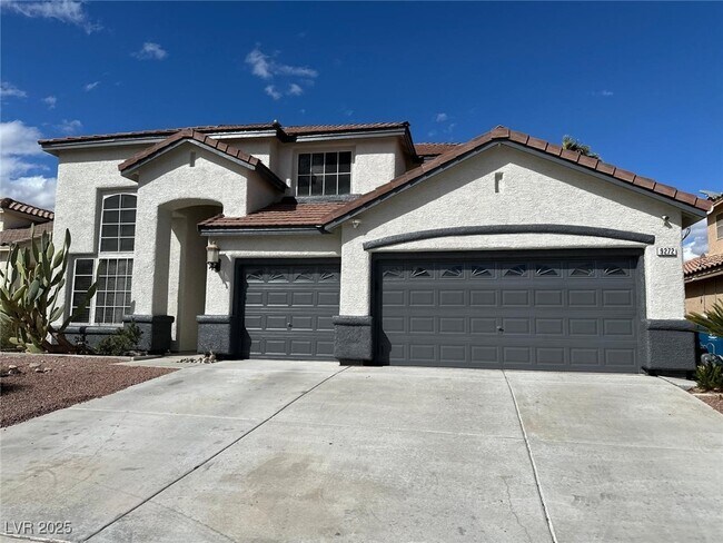 Primary Photo - 9272 W Viking Rd