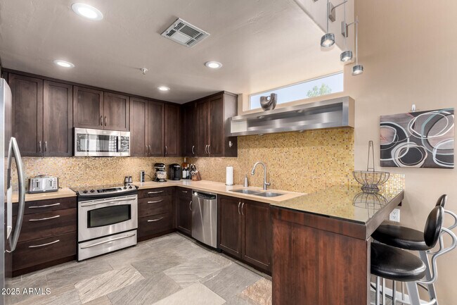 Building Photo - 7400 E Gainey Club Dr