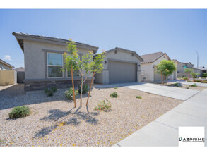 Building Photo - Imagine Living in a h*Home Where Every Det...