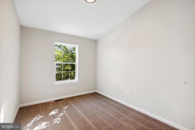 Building Photo - 56 S Charlotte St