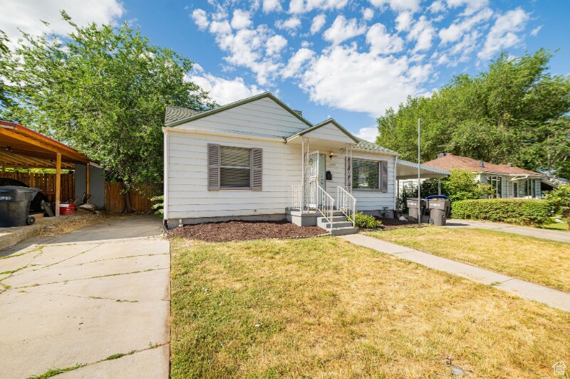 Building Photo - 1074 E 460 S St