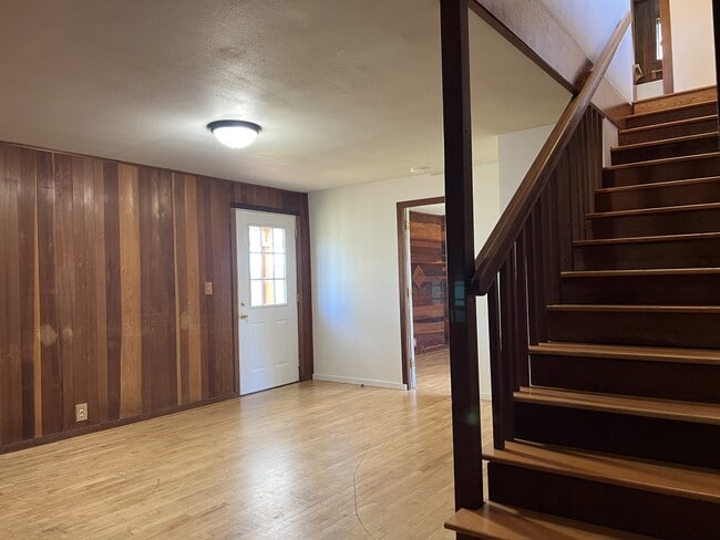 Building Photo - 1268 Fernwood Dr