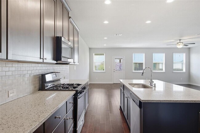 Building Photo - 6764 Catania Loop