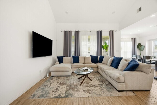 Building Photo - 4238 Redford Valley Rd