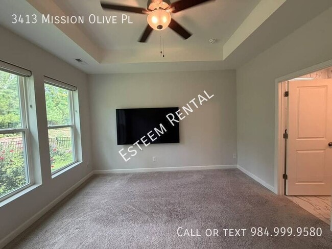 Building Photo - 3413 Mission Olive Pl