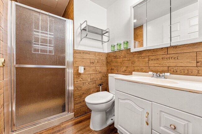 Building Photo - Condo in Historic Governor's Park!