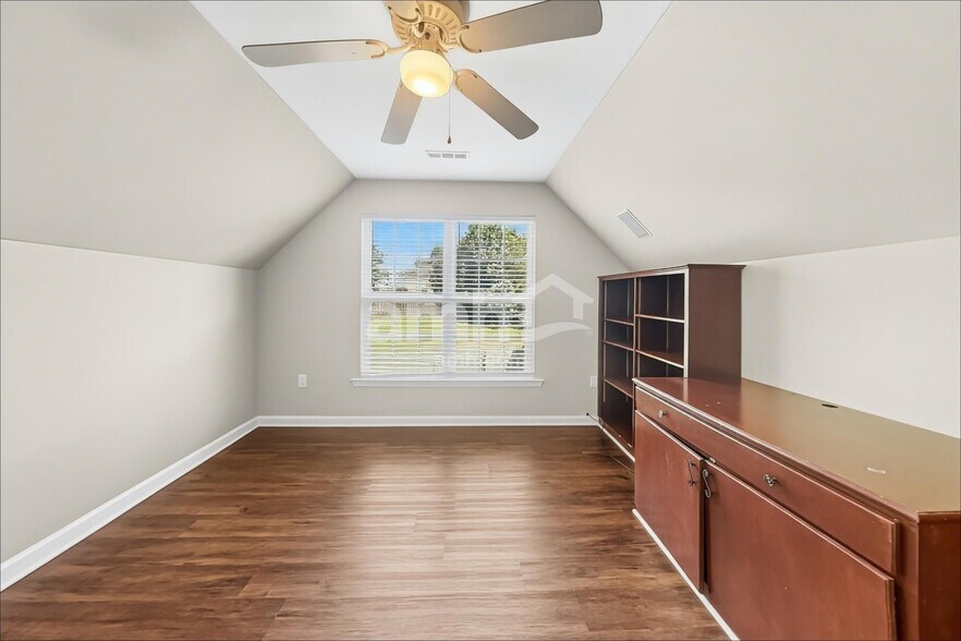 Building Photo - 405 Bedstraw Ct