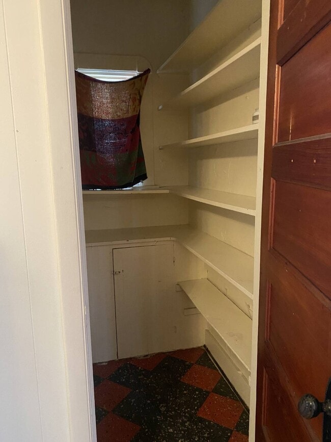 Building Photo - 1504 Union St