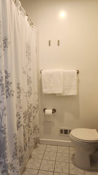 Building Photo - 3018 22nd St S