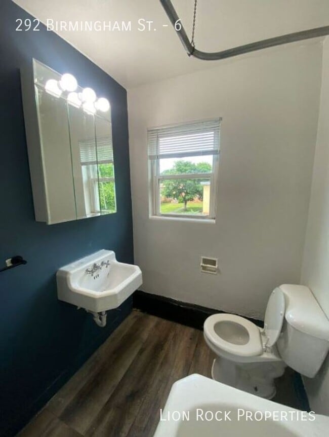 Building Photo - 292 Birmingham St