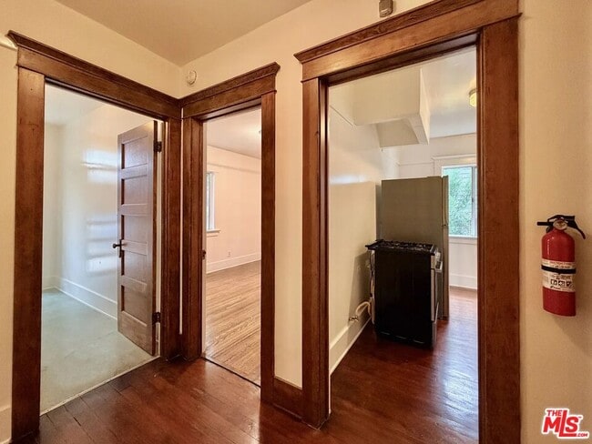 Building Photo - 1110 Echo Park Ave