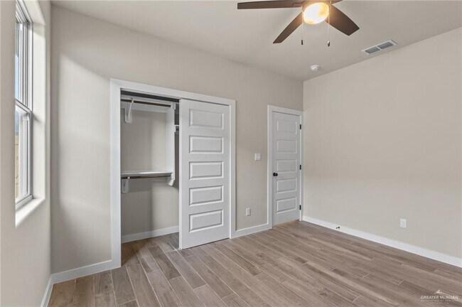 Building Photo - 33 S Markland Ave